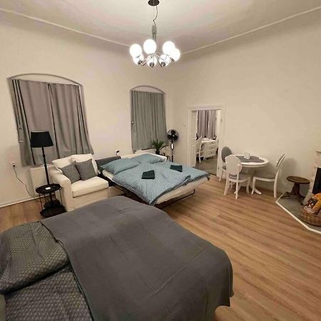 Good Old Times Apartment Bratislava Exterior foto